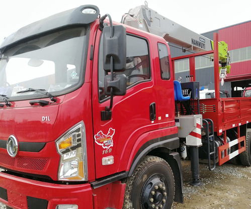 折臂隨車吊與清障車 程力汽車公司的產(chǎn)品優(yōu)勢與價格分析